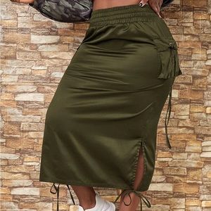 Green cargo skirt